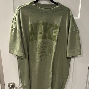 Nike Green Short Sleeve Tee